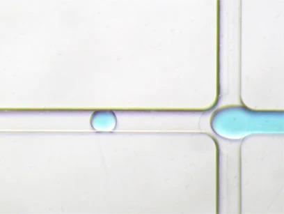 Microfluidic Droplet Volume & Size Calculator